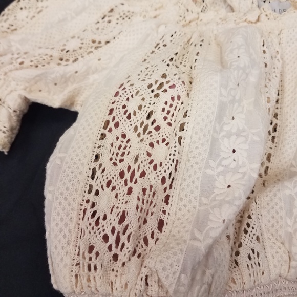 Saylor Greer off the shoulder crop top - Picture 3 of 3